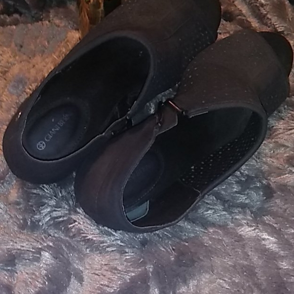 Giani Bernini heeled fish mouth booties - Picture 5 of 7